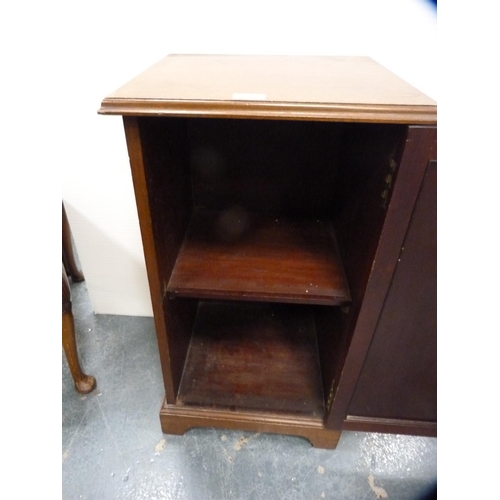 393 - Mahogany bedside cupboard.