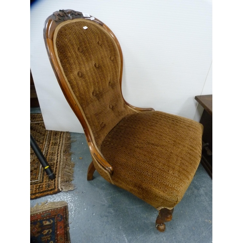 422 - Victorian walnut lady's spoon-back chair with later upholstery.