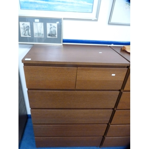 467 - Contemporary chest of two short and four long drawers.