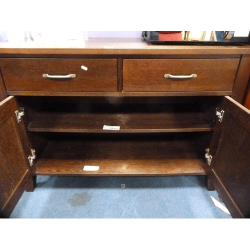 473 - Contemporary oak-veneered sideboard.