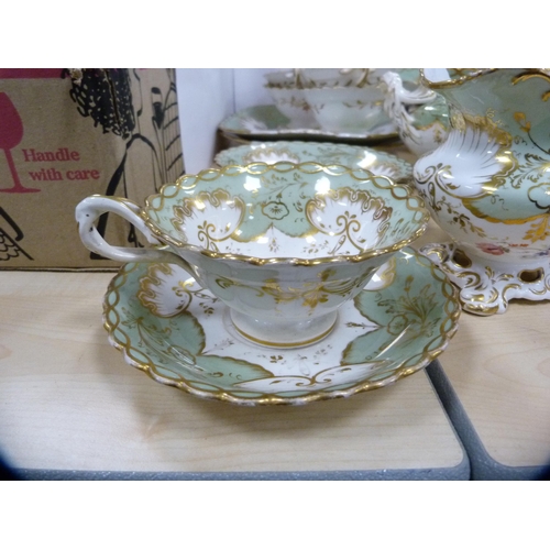 48 - Late Victorian/Edwardian part Rockingham-style part tea set to include sucrier, bowl, cream jug, two... 