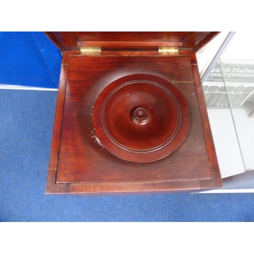 488 - Victorian mahogany commode.