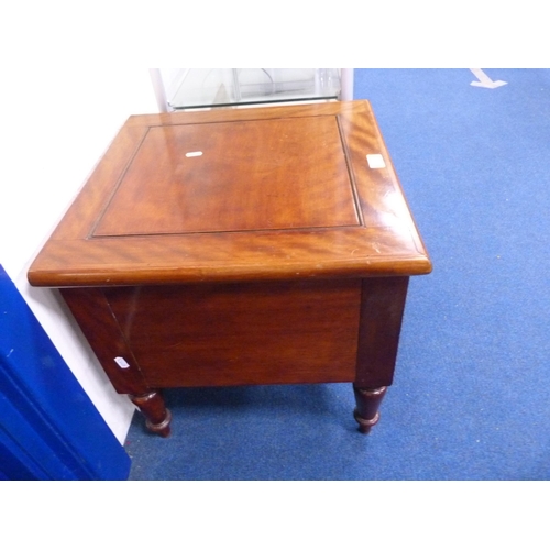 488 - Victorian mahogany commode.