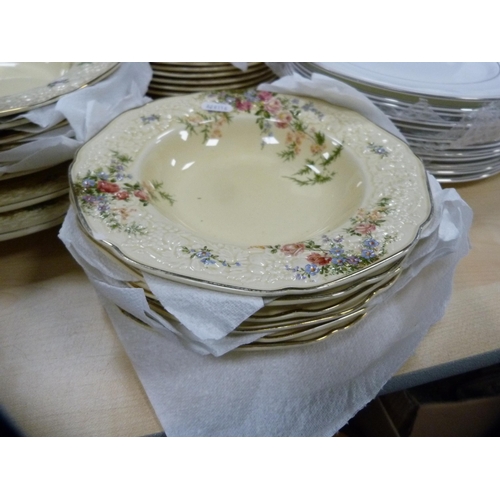 54 - Royal Doulton 'Simplicity' pattern part dinner set and a Crown Ducal 'Florentine' pattern part dinne... 