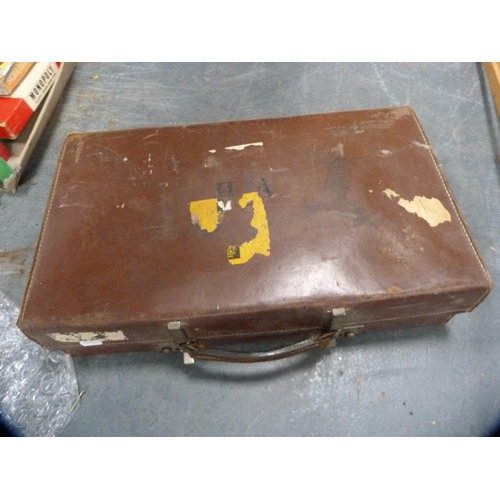 70 - Folding picture easel and a vintage suitcase.  (2)