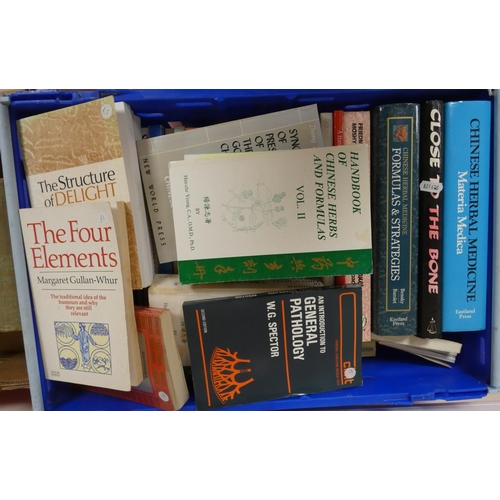 292 - Chinese Herbal Medicine, Acupuncture & Alternative Health. A large carton of books & so... 