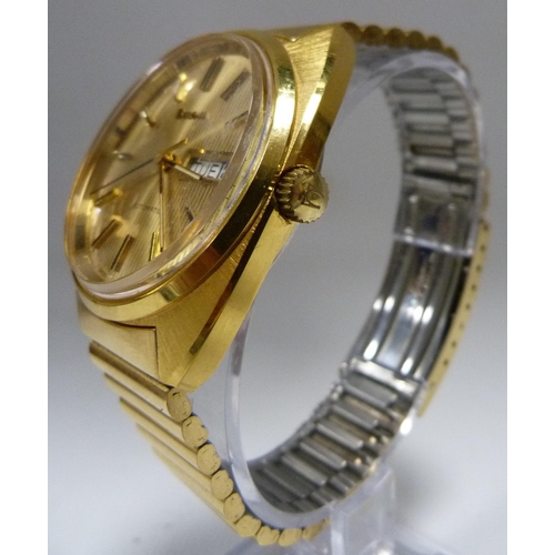 Bulova Automatic N7 gold plated gents wristwatch circa 1970s shaped stainless case with signed cha