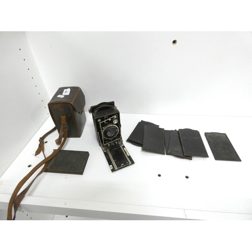 Zeiss Ikon antique plate camera with two plates and case.