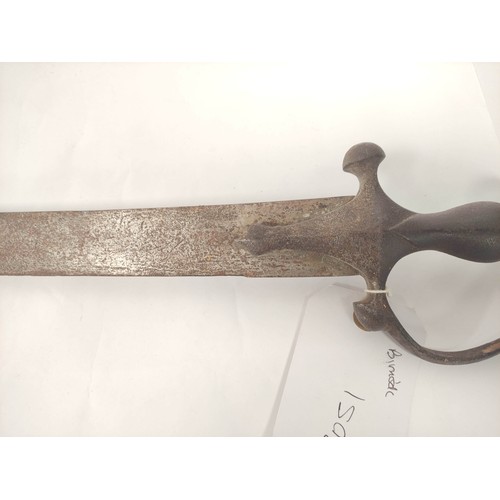 205 - 19th century Indian Talwar curved sabre the blade measuring 75cm. Traces of gilt to disc pommel.