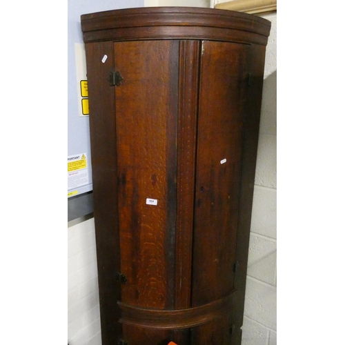 504 - Antique oak two tier corner cupboard.