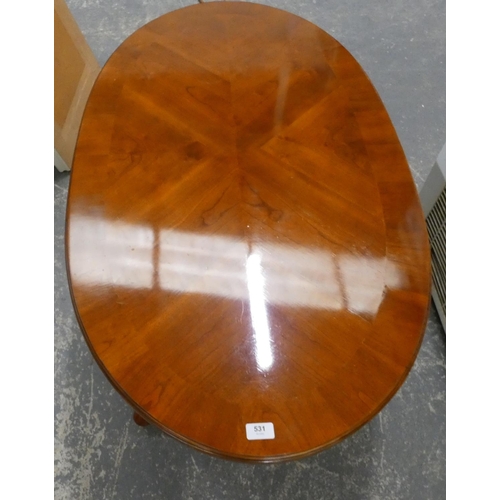 531 - Large oval coffee table