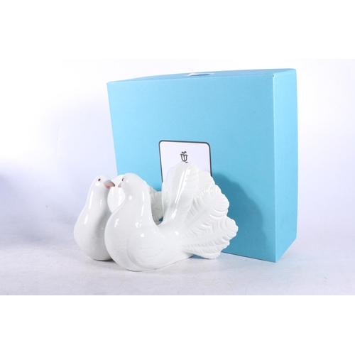 187 - Boxed Lladro model of Two Turtle Doves.