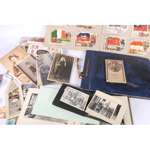 208B - Cigarette card albums and loose.