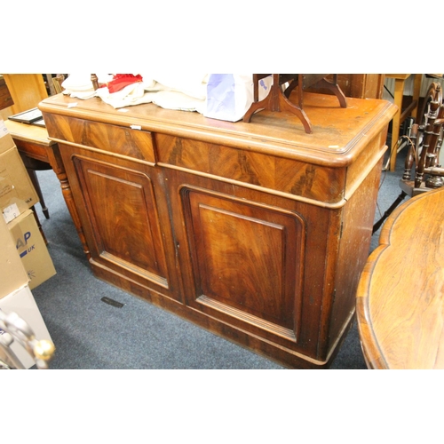 741 - Victorian mahogany cabinet bookcase base, 129cm wide.