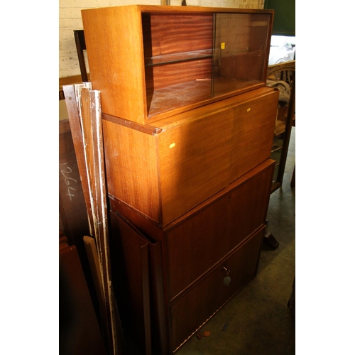 788 - Mid-century design Ladderax style shelving system comprising of four sections.