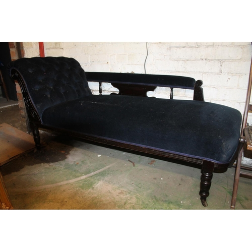 792 - Blue upholstered chaise lounge.