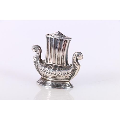 676 - Norwegian silver toothpick holder in the form of a longship by Aksel Holmsen of Norway, 9g.