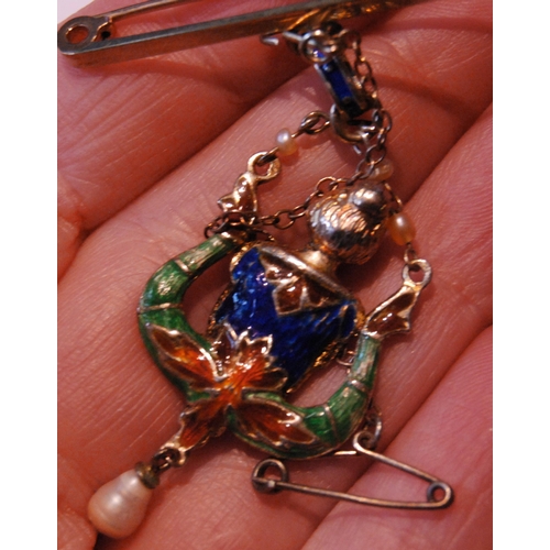 42 - Silver pendant of Renaissance style with polychrome enamel on 9ct white gold pin.