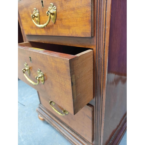 402 - Victorian mahogany double pedestal desk with l central drawer flanked with small drawer above two th... 