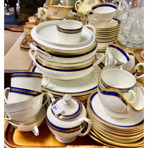 281 - Coalport blue wheat and elite-royale pattern tea and dinner services