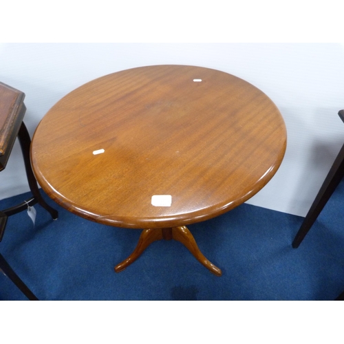 412 - Mahogany circular tripod table.