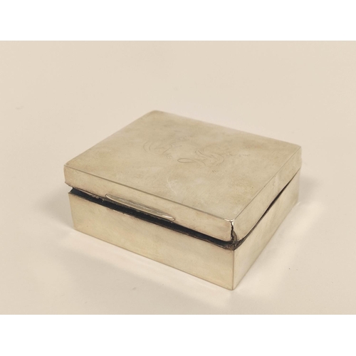 92 - Silver bijouterie box, monogrammed, 1906, 8.5cm x 7.5cm.