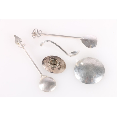 94 - Four contemporary silver spoons by Rita Ferguson, 45g and other spoons unmarked, 84g. Rita Ferguson ... 