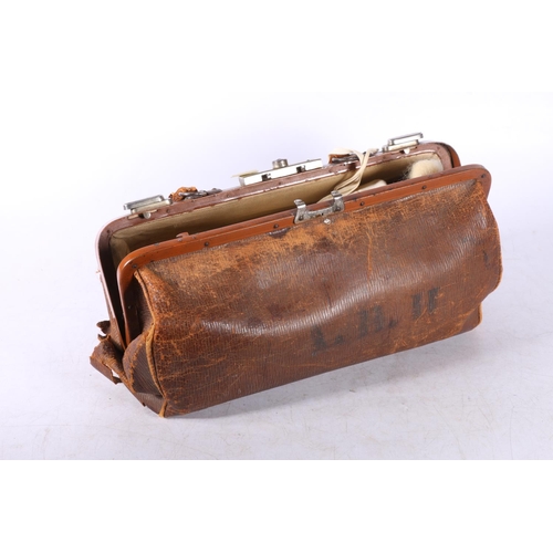 112 - Vintage doctors gladstone bag, 33cm wide.