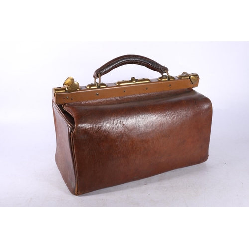 115 - Antique leather gladstone bag, 35cm wide.