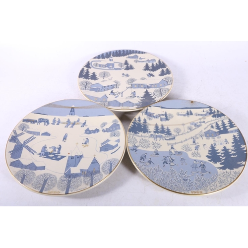 53 - Six Finnish Joululautanen Christmas plates designed by Raija Uosikkinon.