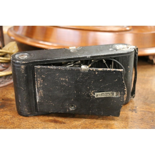 134 - Kodak 3A Autographic folding bellows camera, Kodak Junior 1 folding bellows camera and a box brownie... 