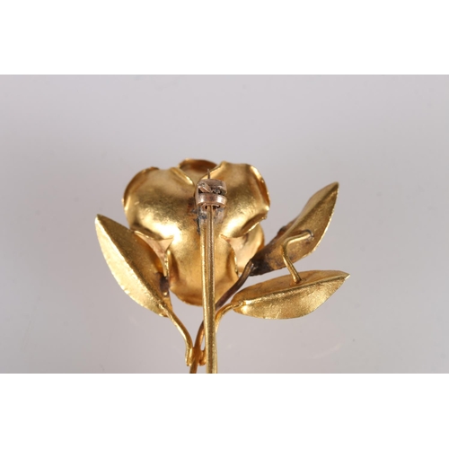 129 - 18ct yellow gold brooch in the form of a rose set with seed pearl, incised to the reverse '18k', 7.2... 