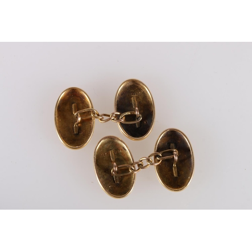 133 - Pair of 9ct gold cufflinks, 2.2g and a pair of 18ct gold torpedo shaped cufflink, 6.5g gross. 