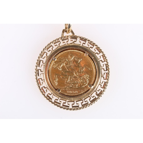 159 - 1898 sovereign in 9ct gold mount and chain, 19.7 g gross. 