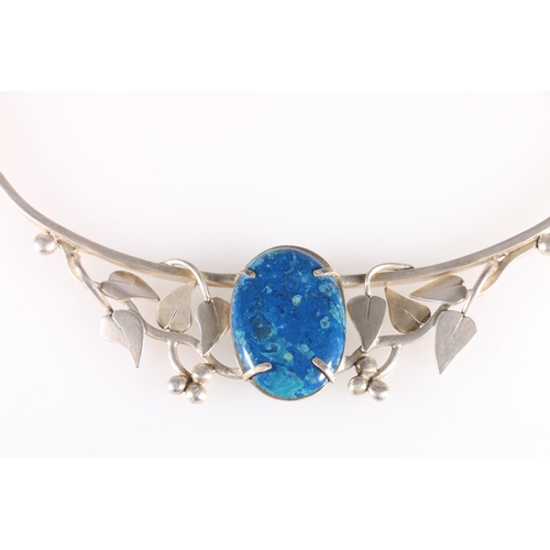 97 - Contemporary silver leaf design necklace with large cabochon lapis lazuli stone, unmarked, believed ... 