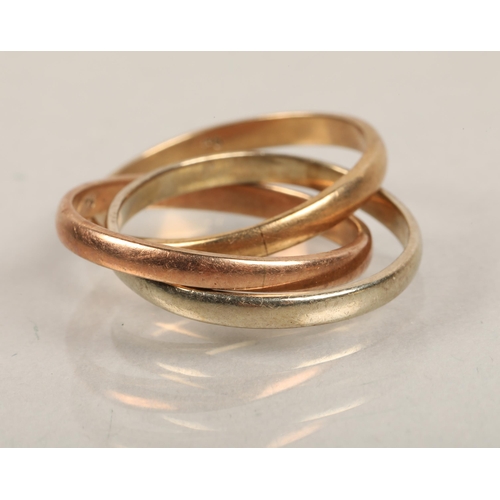 45 - 9ct tri-gold interlocking bands, 6.4g, ring size R