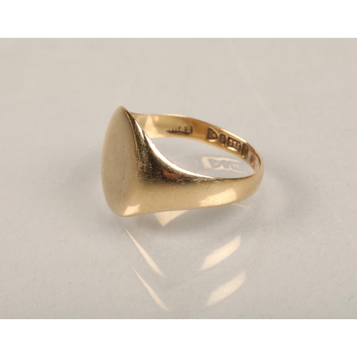 55 - 9ct gold signet ring, size O, 2.8g