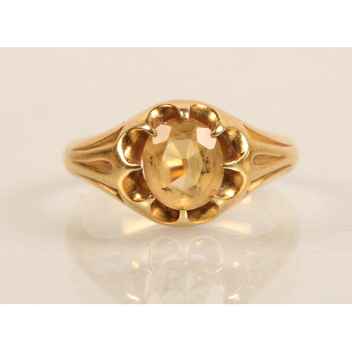 62 - Yellow metal gem set ring, size O