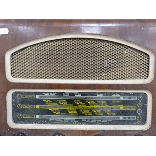 100 - Rolland vintage radio, model 445.