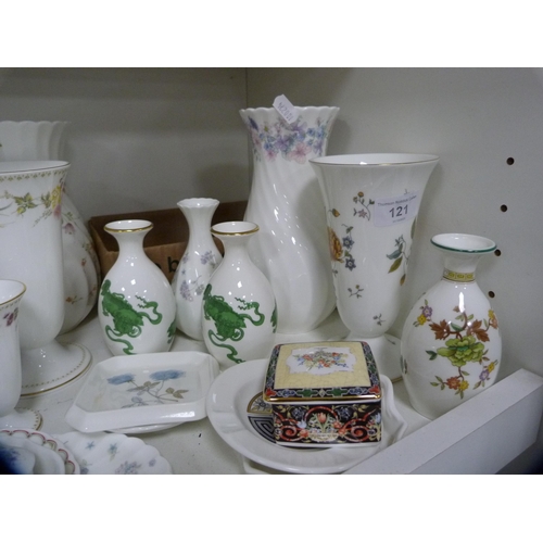 121 - Collection of various decorative ceramics to include Wedgwood etc (one shelf).