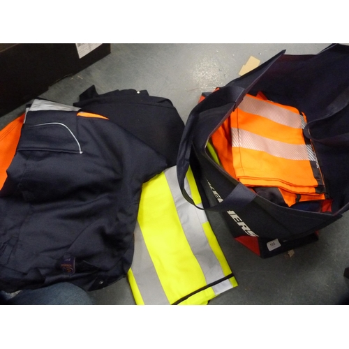 165 - Collection of various hi-vis workwear.