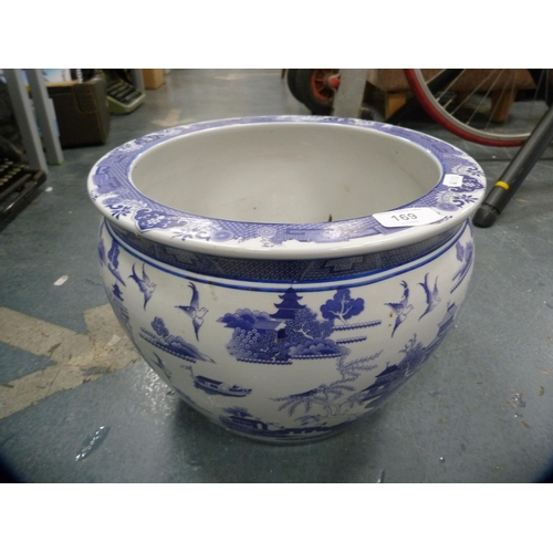 169 - Oriental-style fish bowl.