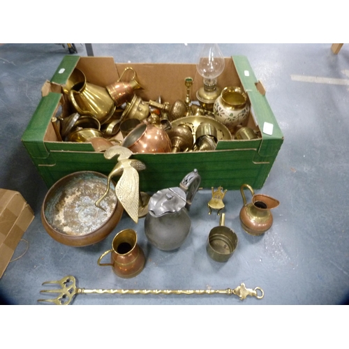 176 - Collection of copper and brassware to include lamps, jugs etc.