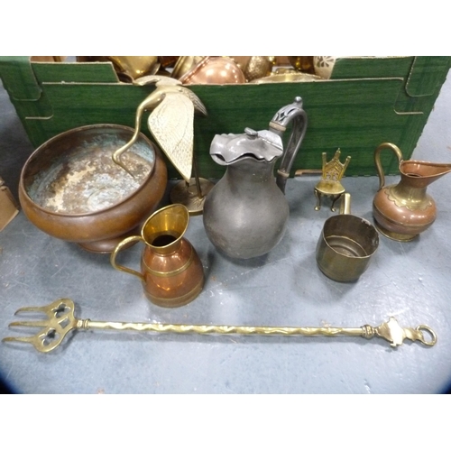 176 - Collection of copper and brassware to include lamps, jugs etc.