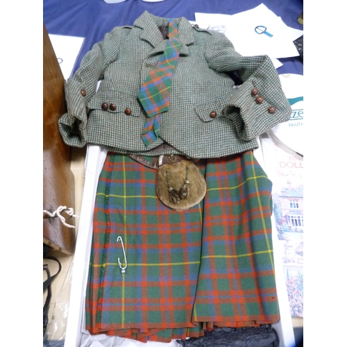 178 - Child's McIntosh Hunting kilt set with sporran and tie.