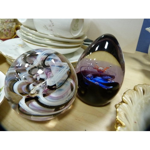 19 - Assorted teawares to include Plant Tuscan coffee set, blue and white ware, Caithness paperweight and... 