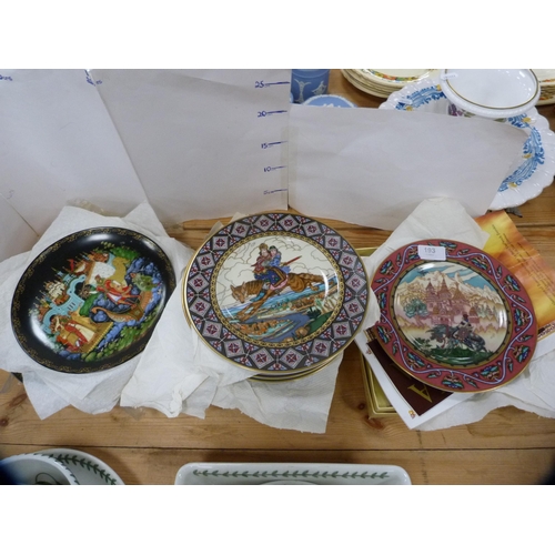 193 - Assorted Russian-themed and other collector's plates to include examples by Villeroy & Boch.