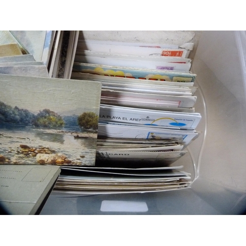 22 - Collection of various postcards to include Tucs, Scottish Life and Character cards and various snaps... 