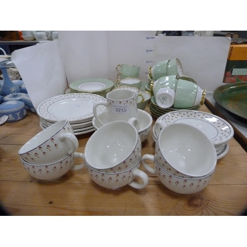 221 - Plant Tuscan part tea set and a Petit Fleur part tea set.