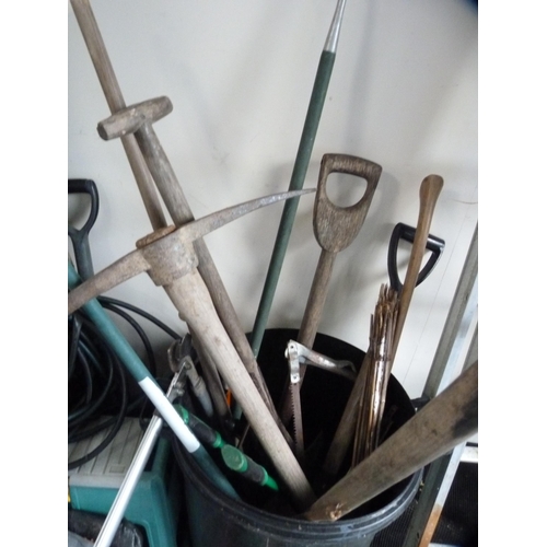 369 - Garden tools to include shovels, pick axe, hose, trellis, accessories etc.